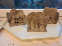 Kroužek keramiky ve škole – výroba betlémů